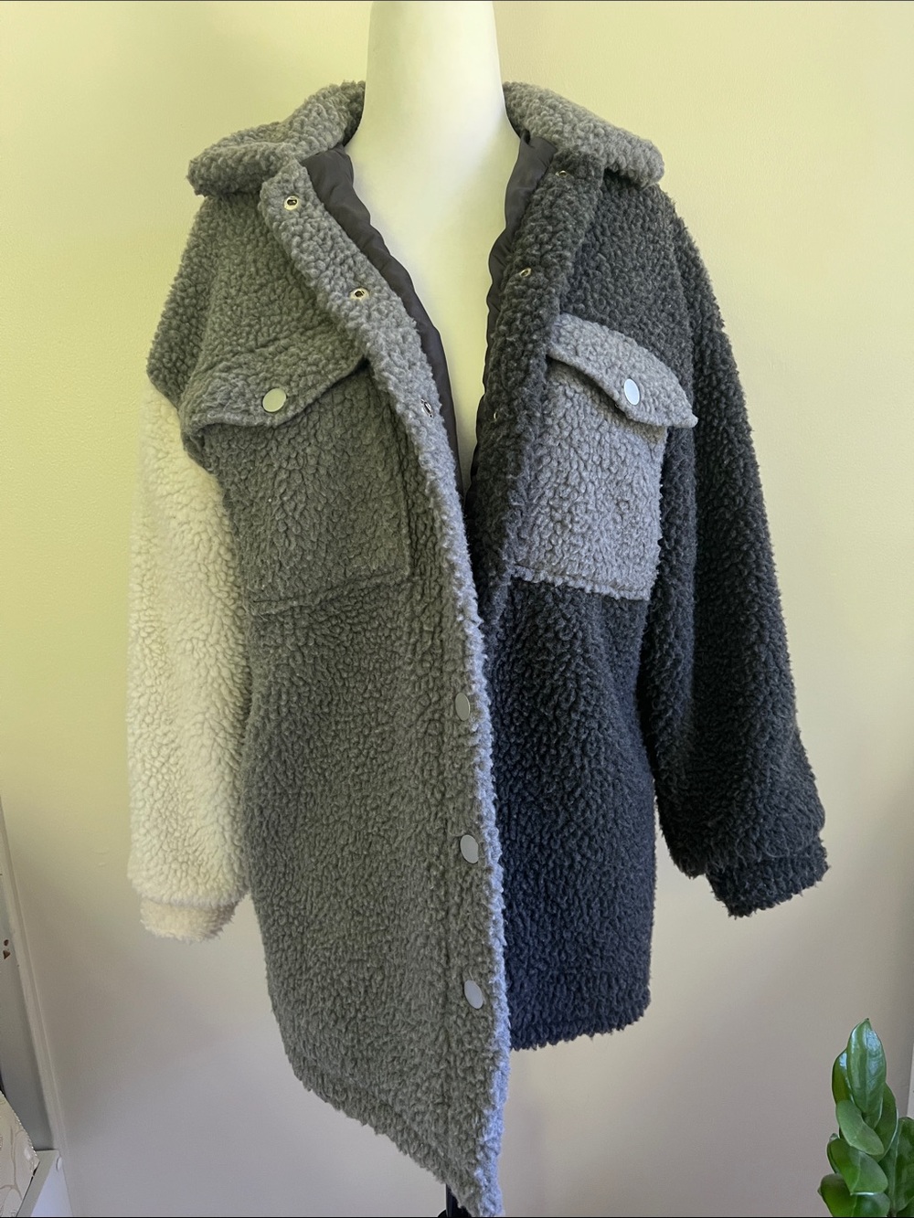 SHEIN • Women’s XS • Gray • Faux Sherpa Lined Jacket • Button Closure